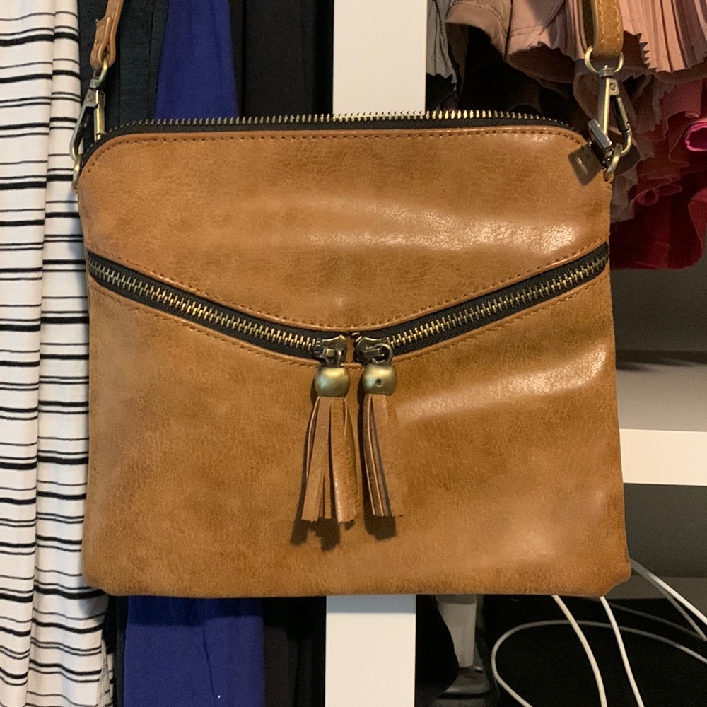 Altar’D State cross body purse